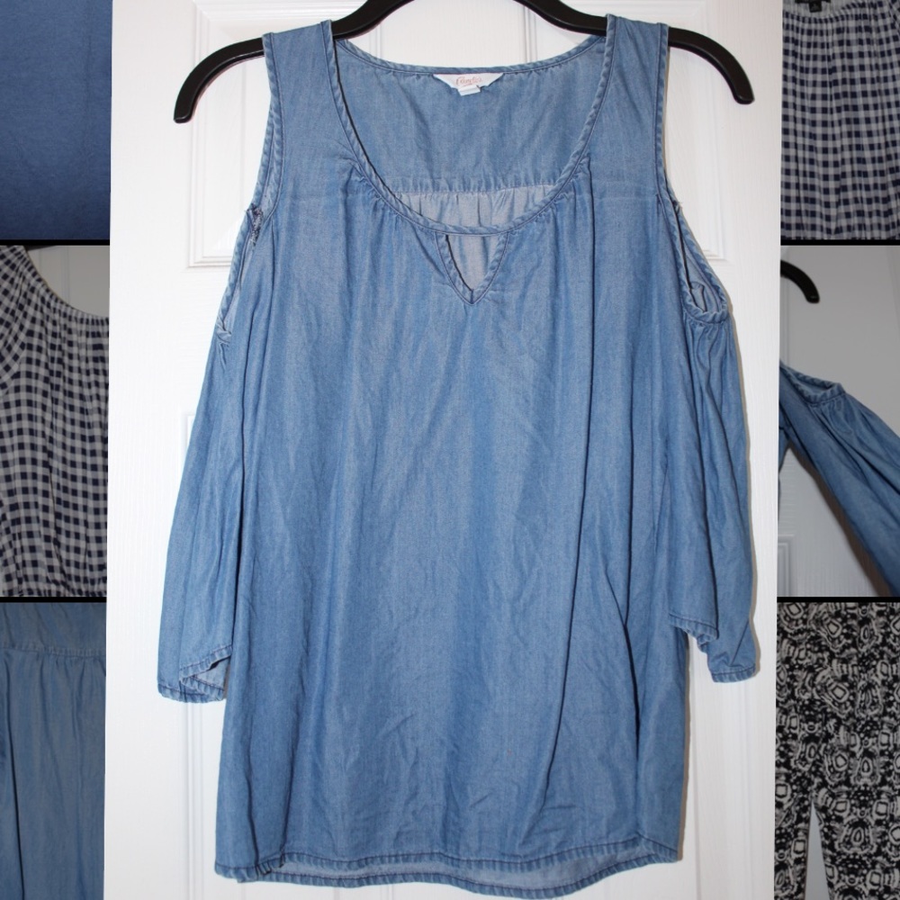 Light blue shirt that shows your shoulders off!✨